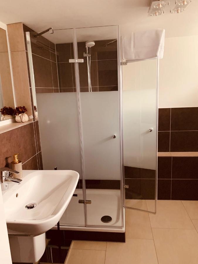 Accommodatie bij particulieren Souterrain Mit Separatem Eingang Und Bad